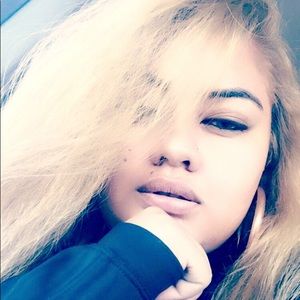 Meet your Posher, Dorlina